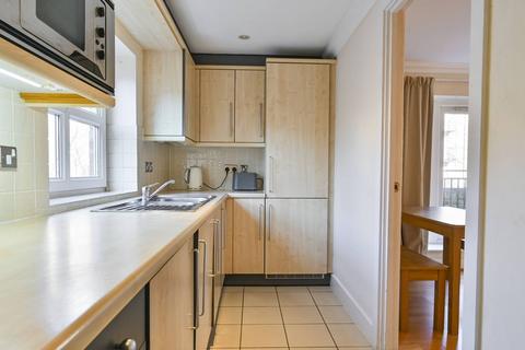 Victoria Court, Islington, London, N1