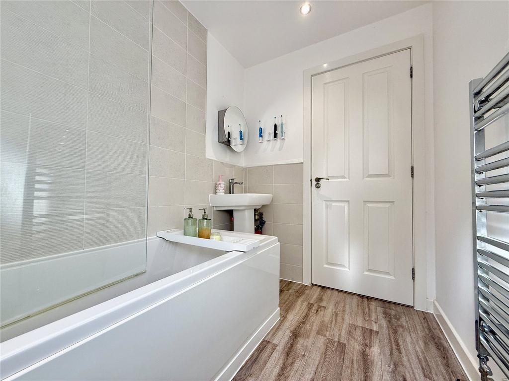 Bathroom 1-2