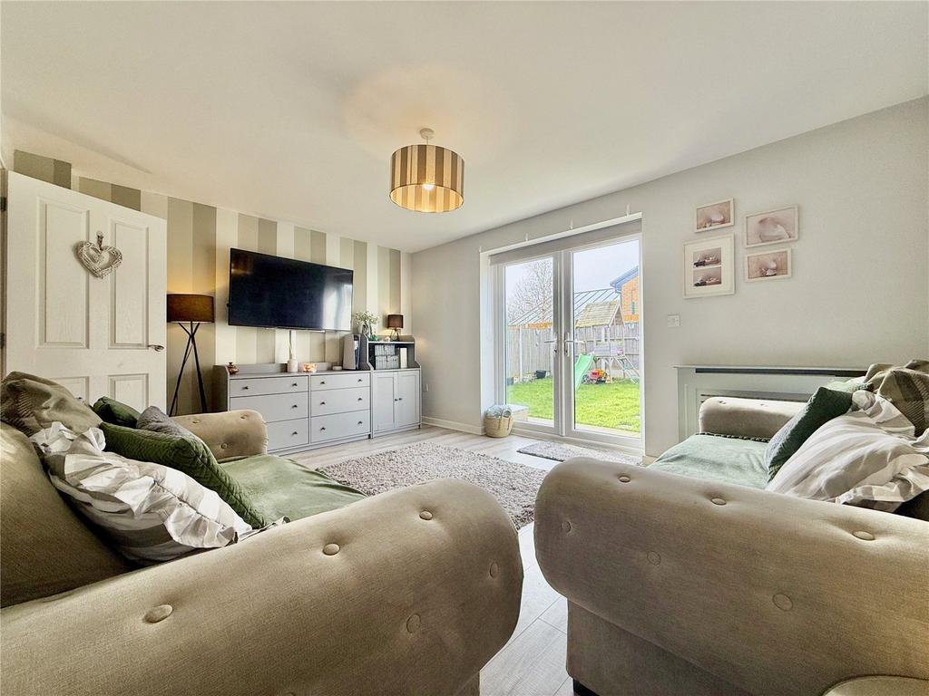 Living Room 1-1