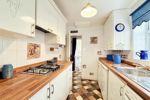 3 bedroom terraced house for sale, Elm Road, Grays