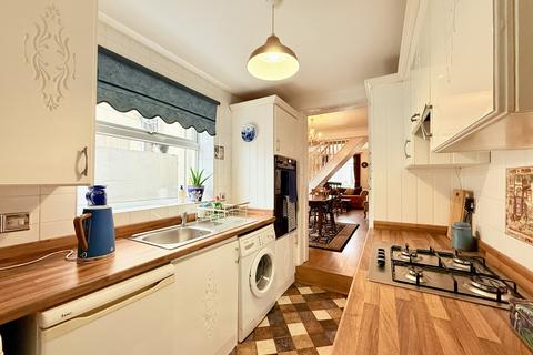 3 bedroom terraced house for sale, Elm Road, Grays