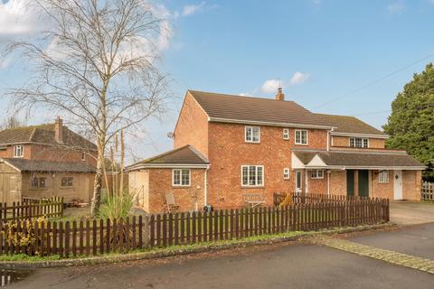 5 bedroom detached house for sale, The Firs, Kemble