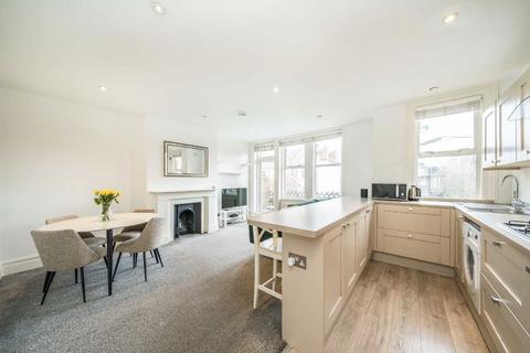 2 bedroom flat for sale, Ashlake Road, London SW16