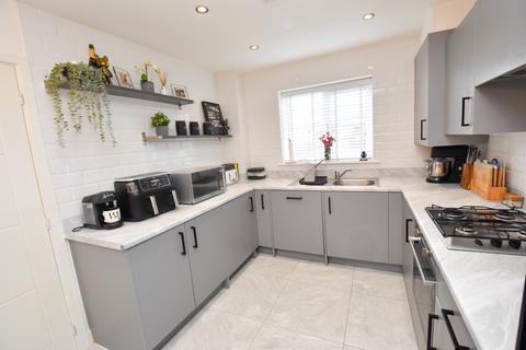 3 bedroom semi-detached house for sale, Dunnock Road, Partington, M31