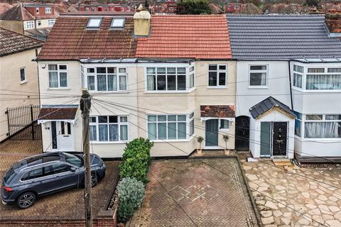 3 bedroom terraced house for sale, Carnarvon Avenue, Enfield, EN1