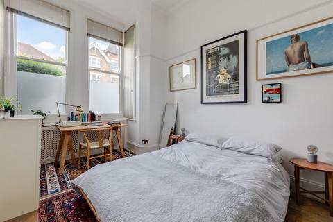 1 bedroom flat for sale, Lambolle Road, Belsize Park, London