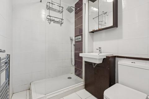 undefined, Chiswick Lane, London