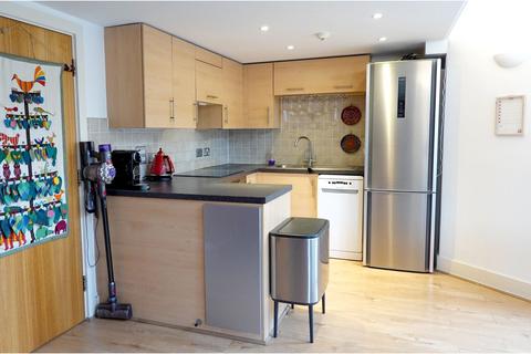 undefined, Cadogan Road, London, SE18