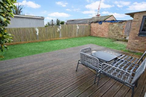 3 bedroom semi-detached house for sale, Gladstone Road, Maidstone