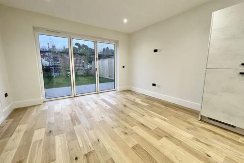 undefined, THE CURVE, WELHOLME AVENUE, GRIMSBY
