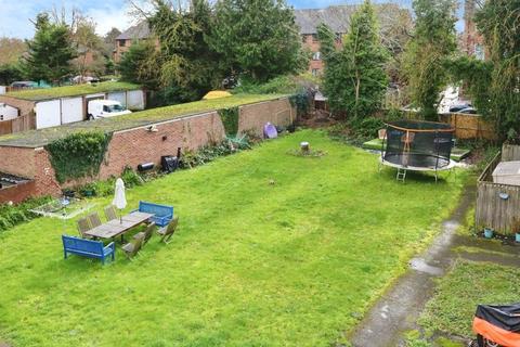 undefined, Coleridge Crescent, Colnbrook