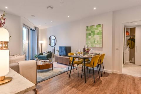 2 bedroom flat to rent, Bloom West, Nine Elms, Nine Elms, London, SW11