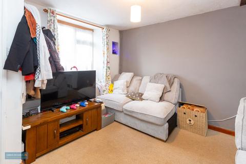 3 bedroom terraced house for sale, Scotts Lane, Wellington