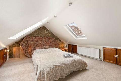 2 bedroom maisonette to rent, Astwood Mews, South Kensington, London