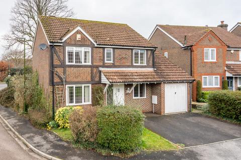 Oakwood Close, Chichester