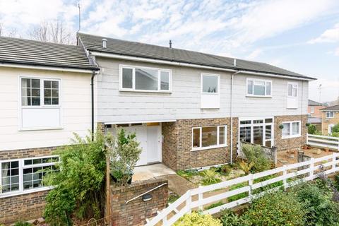 undefined, Angas Court, Weybridge