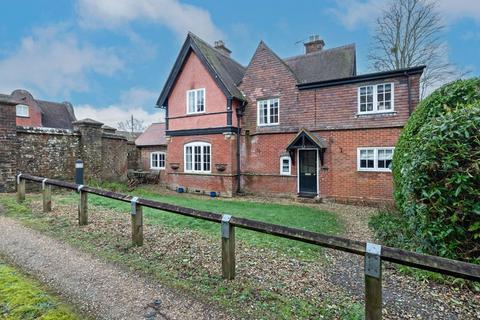 undefined, Forres Sandle Manor, Fordingbridge SP6