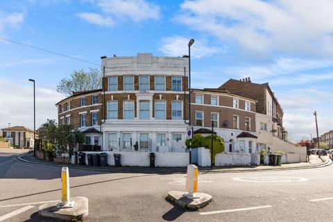 Studio to rent, Courthill Road, London, SE13