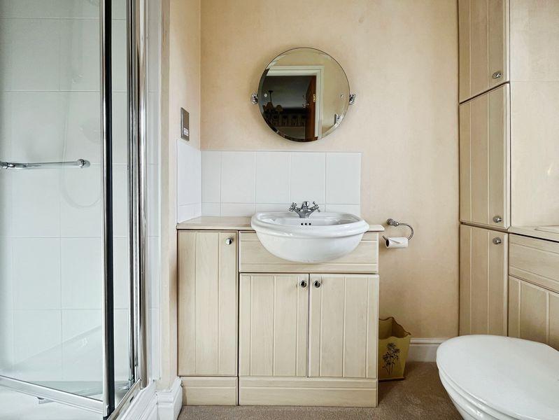En suite bed 1