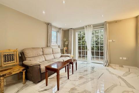 undefined, Felton Close, Luton