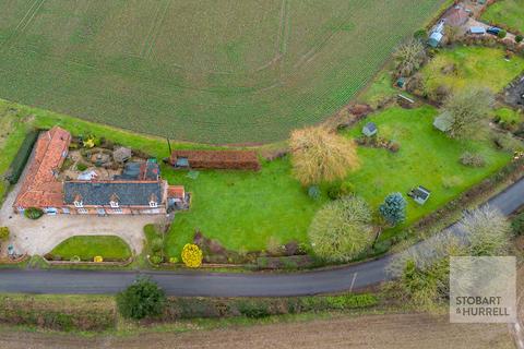 7 bedroom farm house for sale, Long Common Road, Norwich NR10
