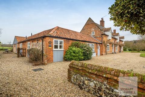 7 bedroom farm house for sale, Long Common Road, Norwich NR10