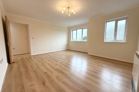 2 bedroom flat to rent, Fellowes Road, PETERBOROUGH PE2