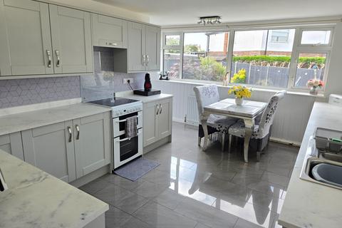 3 bedroom detached bungalow for sale, Elizabeth Drive, Chapel St. Leonards, Skegness, PE24 5RS