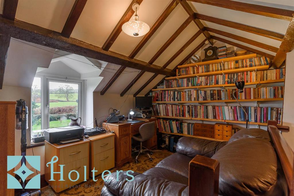 HOLT - Garn Cottage, Llanllwchaiarn-20.jpg