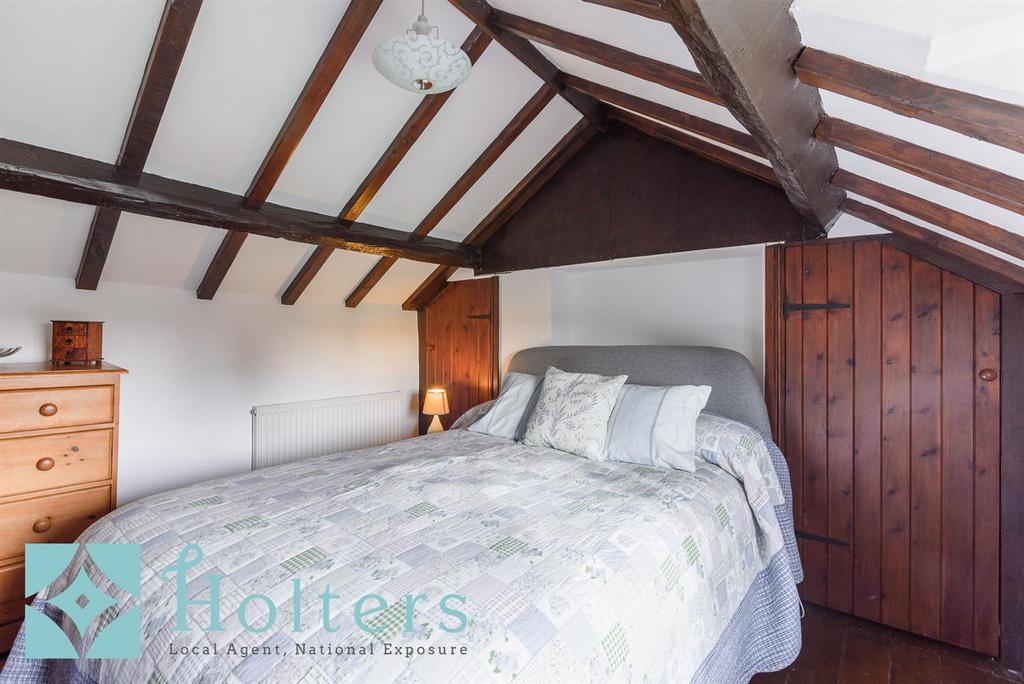 HOLT - Garn Cottage, Llanllwchaiarn-22.jpg