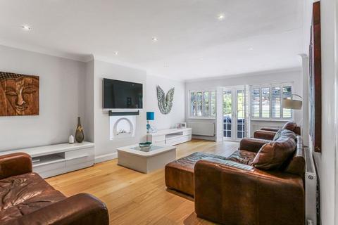 undefined, Green Curve, Banstead