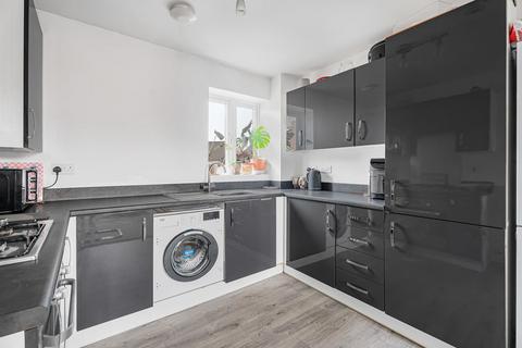 2 bedroom apartment for sale, Santa Cruz Avenue, Newton Leys, Bletchley