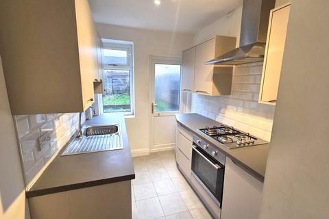3 bedroom semi-detached house to rent, Dessmuir Road, Cardiff CF24