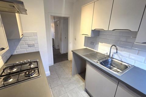 3 bedroom semi-detached house to rent, Dessmuir Road, Cardiff CF24