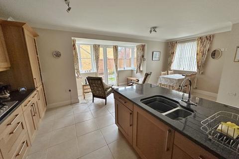 4 bedroom detached house for sale, Orsett Village