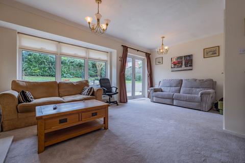 2 bedroom detached house for sale, Hurst Hill, Chatham ME5