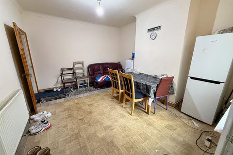 3 bedroom terraced house for sale, Fox Street, Scunthorpe