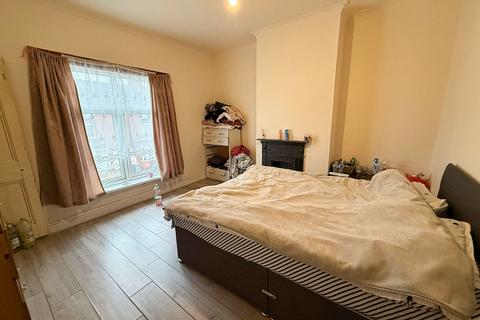 3 bedroom terraced house for sale, Fox Street, Scunthorpe