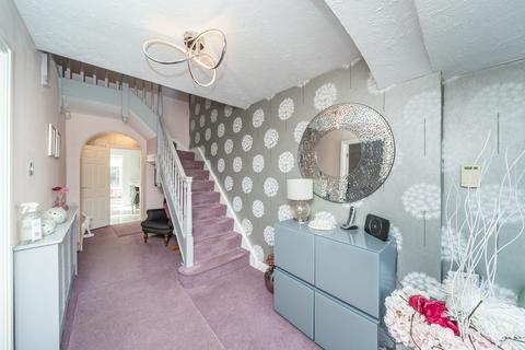 4 bedroom detached house for sale, Maidensbridge Gardens, Kingswinford DY6