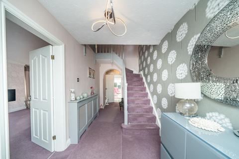 4 bedroom detached house for sale, Maidensbridge Gardens, Kingswinford DY6