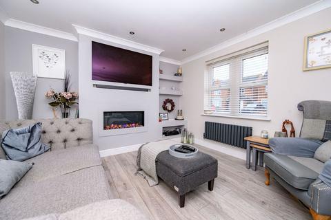 5 bedroom detached house for sale, Cornflower Way, Hatfield