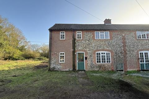 3 bedroom semi-detached house to rent, The Square, Kings Lynn PE32