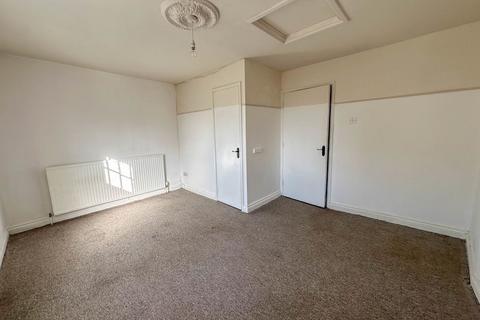 undefined, A 2 bedroom apartment in the heart of Shepton Mallet. The property is set ove 2 floors and has it's own private...