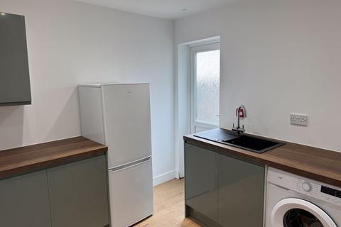 1 bedroom property to rent, Station Road, St. Helens