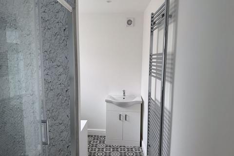 1 bedroom property to rent, Station Road, St. Helens