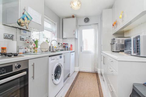 3 bedroom semi-detached house for sale, Pennine Road, Bedford MK41