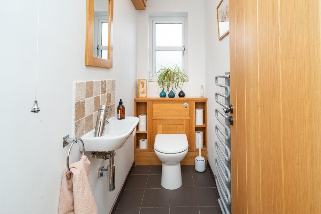 Guest cloakroom