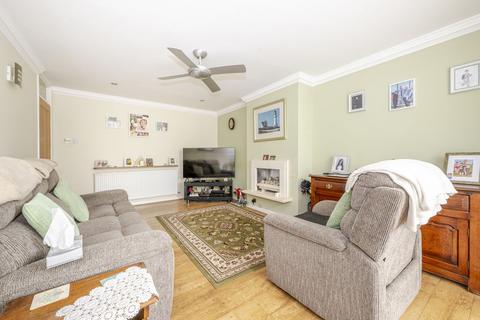 2 bedroom bungalow for sale, Rye Close, Polegate BN26