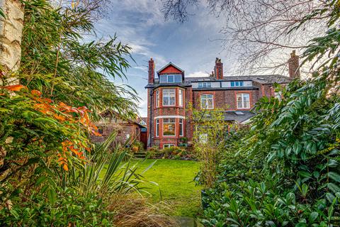 6 bedroom semi-detached house for sale, Ollerbarrow Road, Hale, Altrincham, WA15