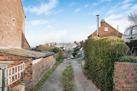 undefined, Spillmans Pitch, Stroud GL5
